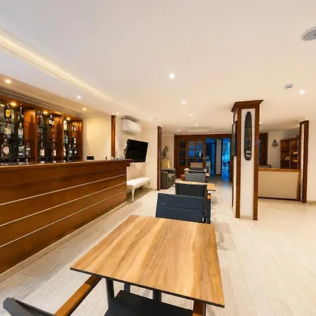 Sunmaris Hotel